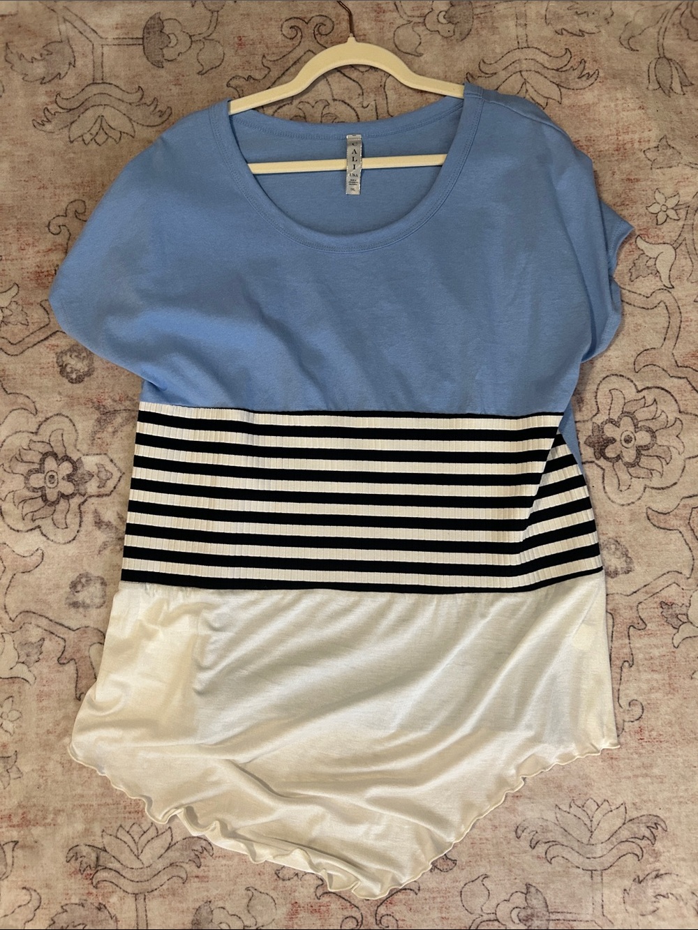 Casual Blue & White Short Sleeve Colorblock Blouse